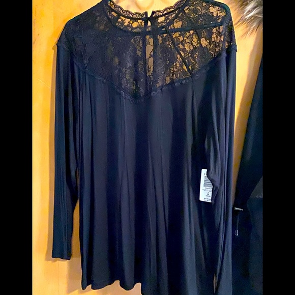 Torrid black Lace shoulder top NWT - Picture 1 of 1